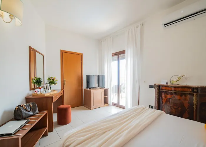 Casa Pertosa Bed and Breakfast 4*