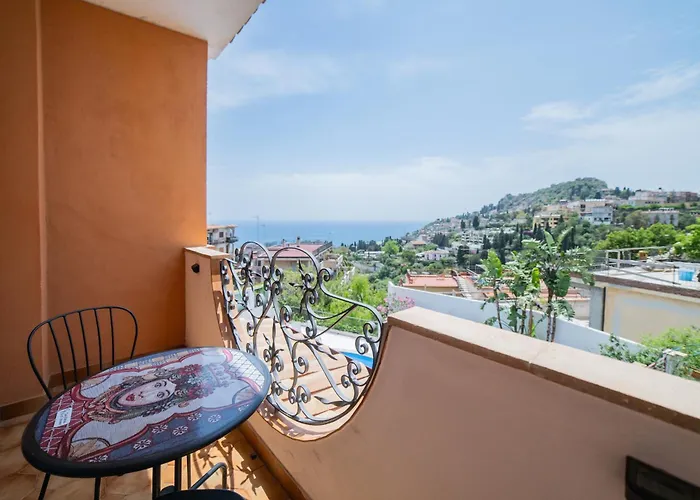 Casa Pertosa Bed and Breakfast 4*