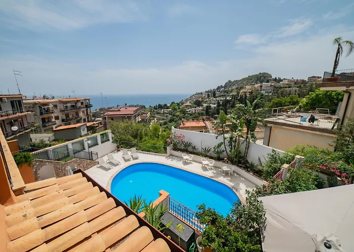 Casa Pertosa Ταορμίνα
