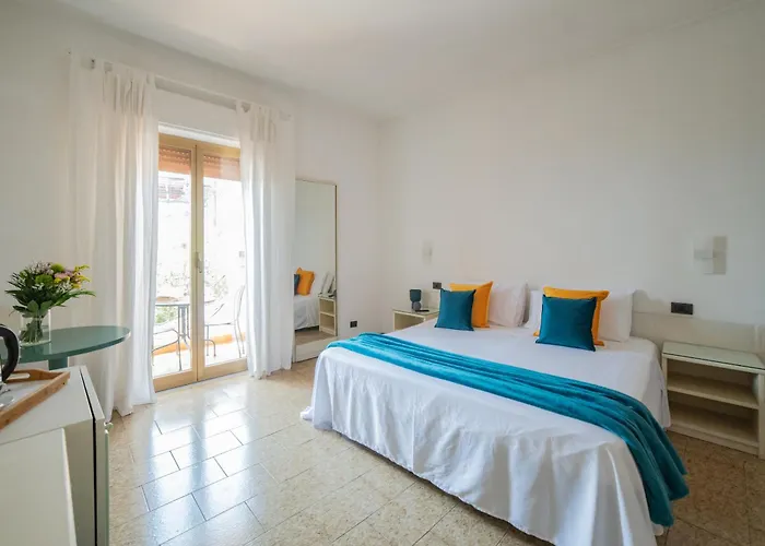 Casa Pertosa Bed and Breakfast 4*