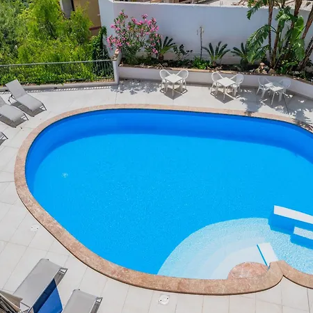 Casa Pertosa Bed & Breakfast *
