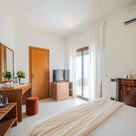 Casa Pertosa Bed & Breakfast 4*