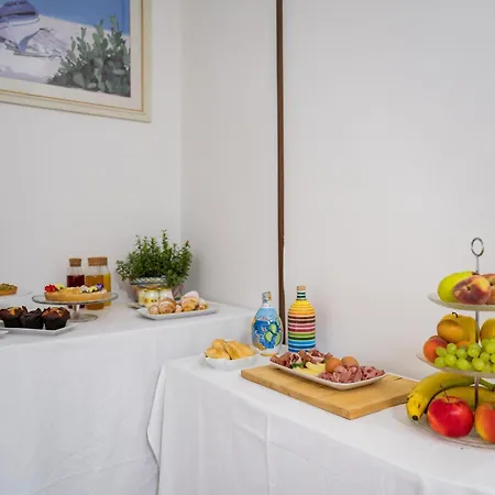 Casa Pertosa Bed & Breakfast 4*